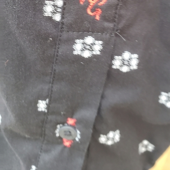 Robert Graham Exclusive Inland Empire Flip Cuff Shirt - Picture 6 of 6